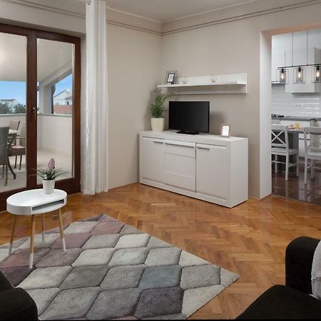 Apartments Sasha Пула Екстериор снимка