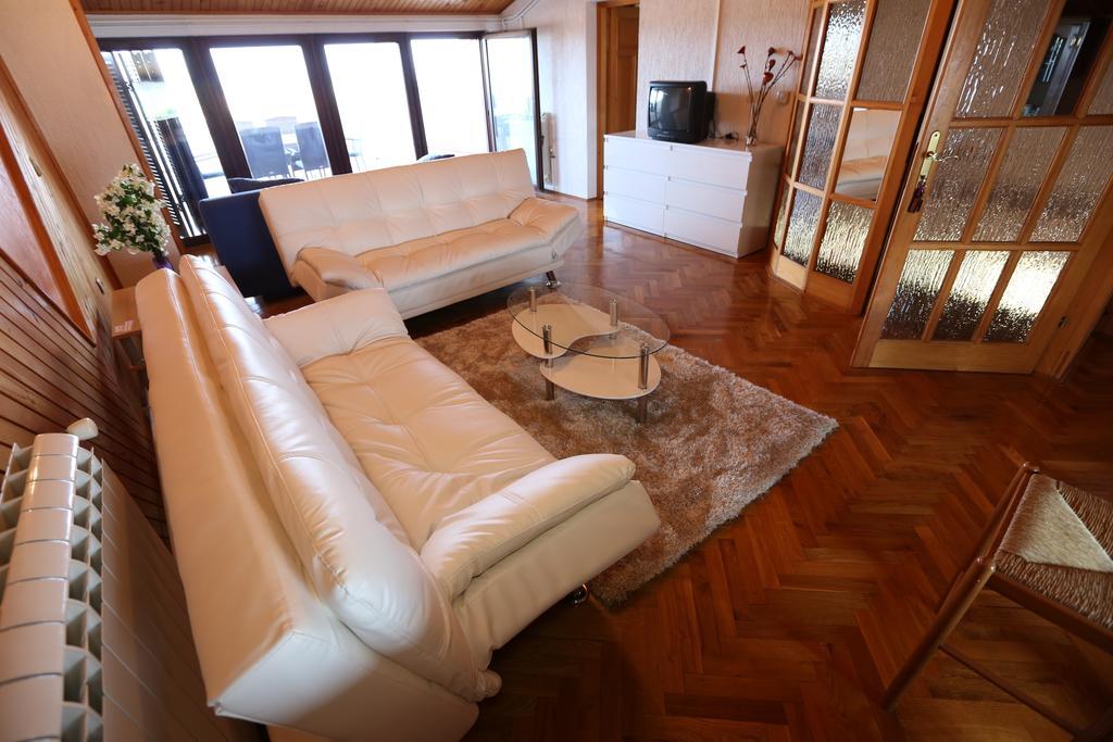 Apartments Sasha Пула Стая снимка