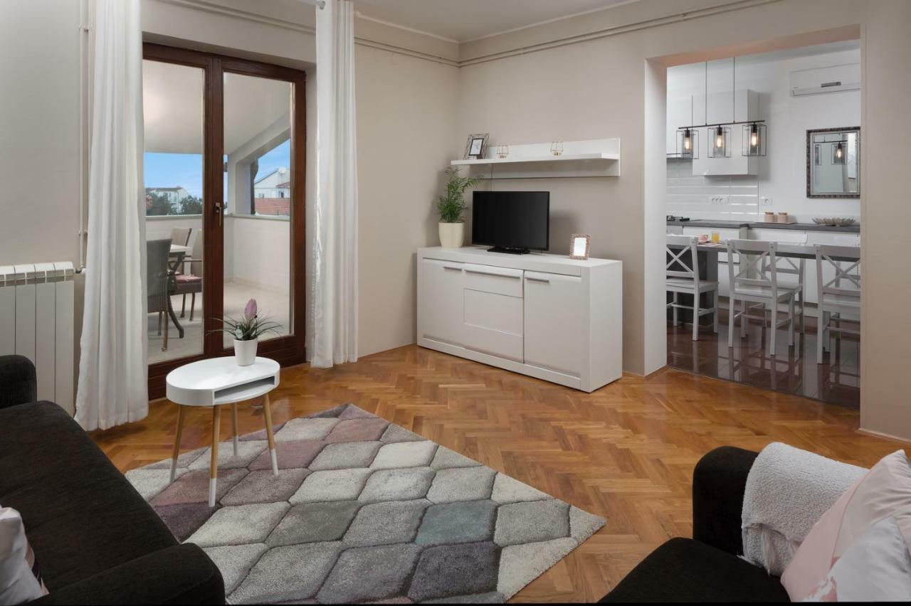 Apartments Sasha Пула Екстериор снимка