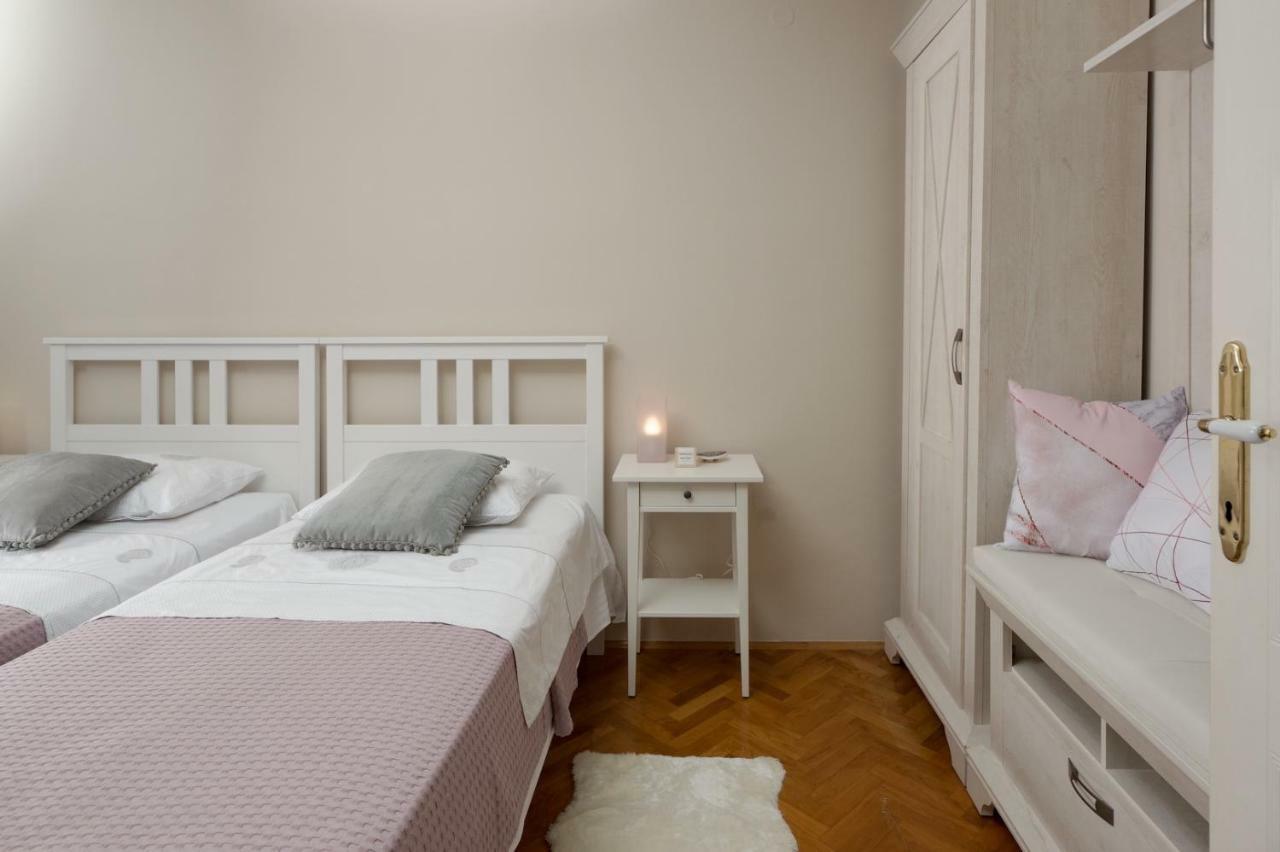 Apartments Sasha Пула Екстериор снимка