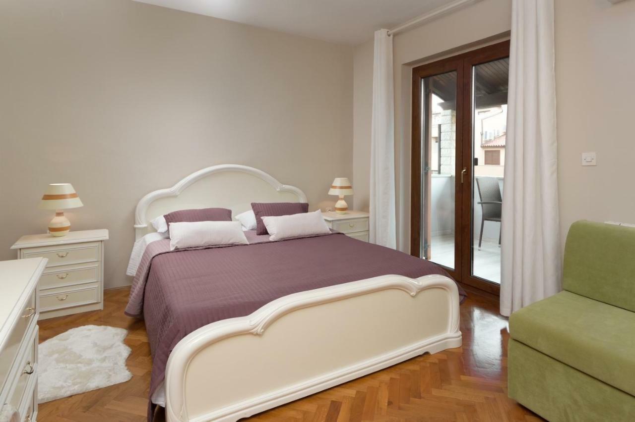 Apartments Sasha Пула Екстериор снимка
