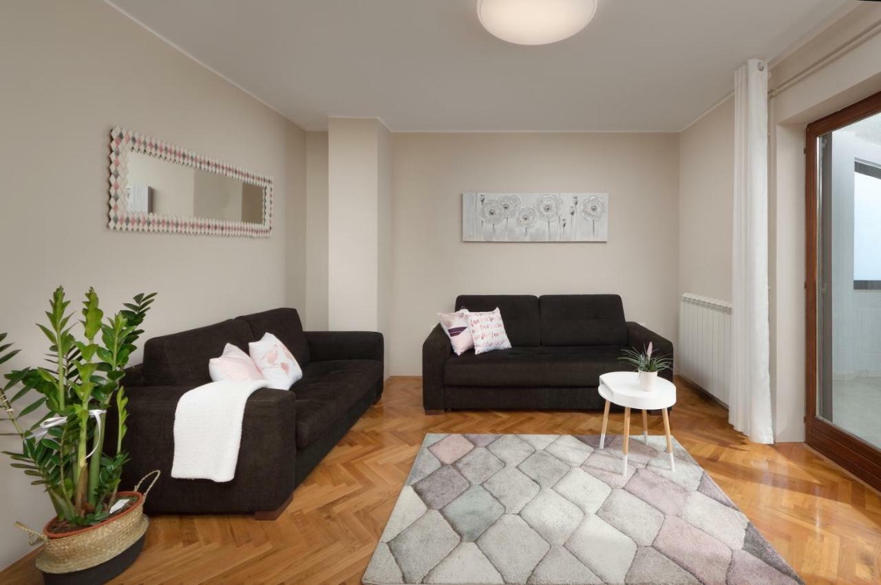 Apartments Sasha Пула Екстериор снимка