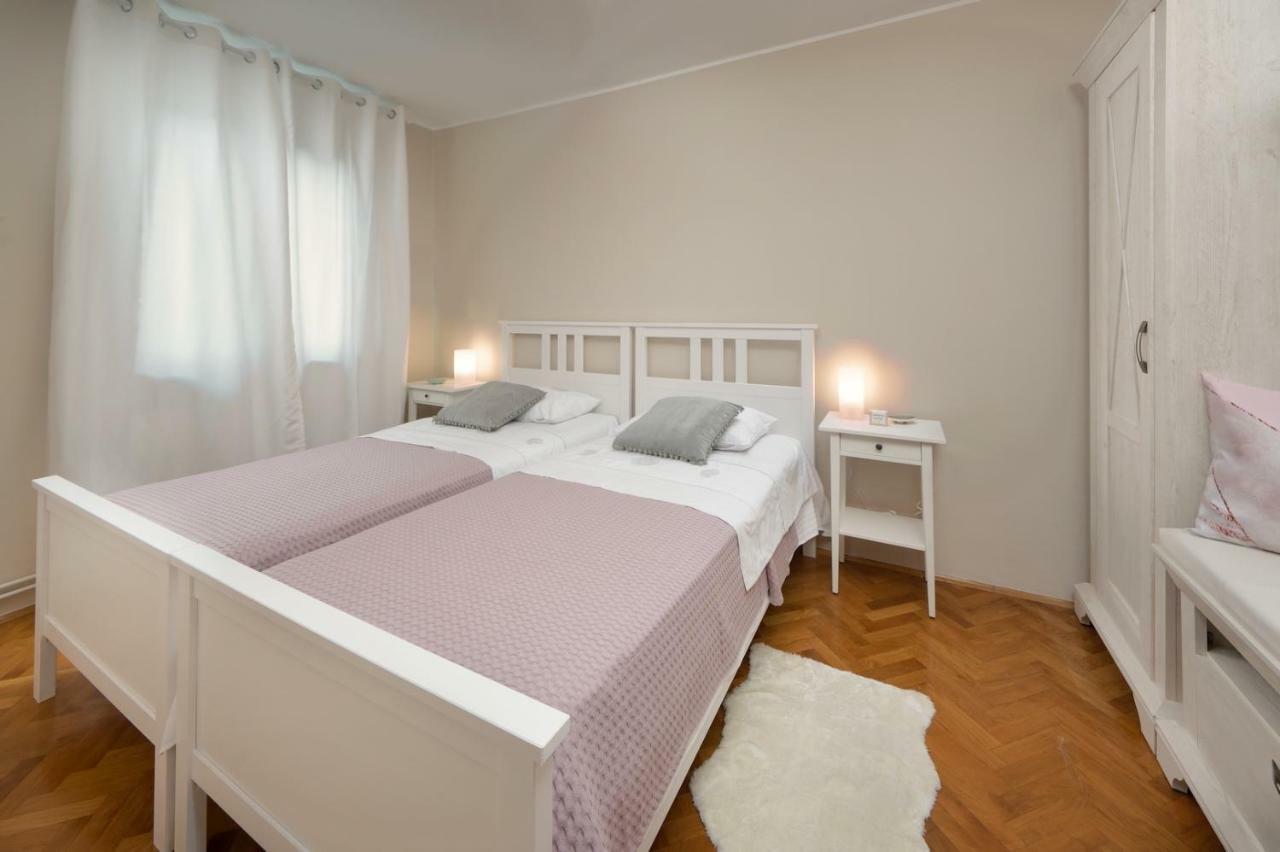 Apartments Sasha Пула Екстериор снимка